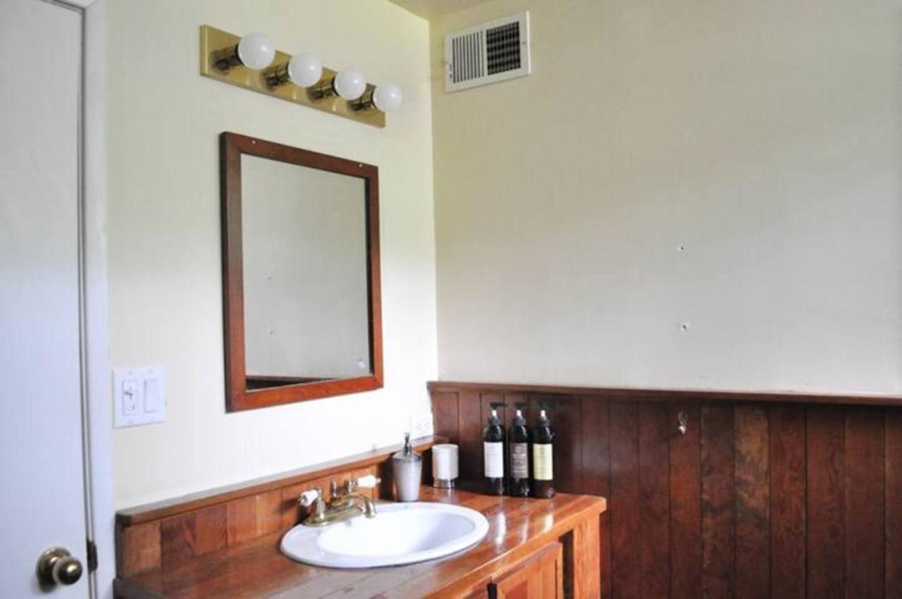 Cozy 1 Bd Suite Centrally Located North Vancouver Zewnętrze zdjęcie